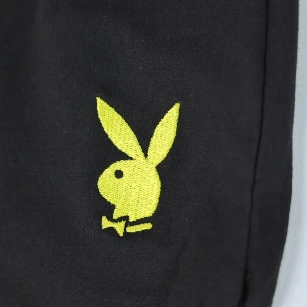 🅽🅴🆆 Missguided x 𝐏𝐋𝐀𝐘𝐁𝐎𝐘 black cycling shorts with Playboy bunny, 4